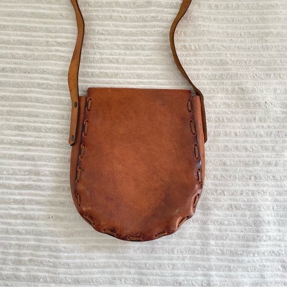 Vintage Boho Hippie Hand Tooled Leather Shoulder Bag - Picture 3 of 7